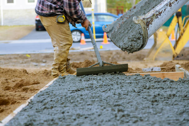 Best Concrete Contractor Near Me  in North Fort Myers, FL